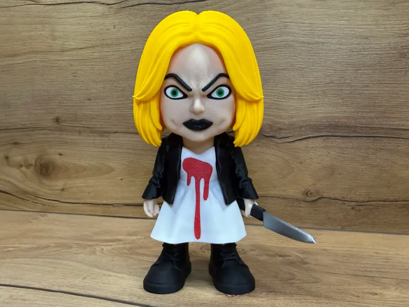 Blonde Doll Horror Figure (Tiffany)